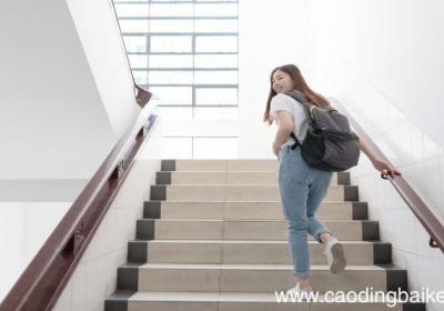 女人梦见上楼梯是什么意思 女人梦见上楼梯有什么预兆