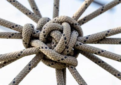 量子计算机解开“绳结”数学难题
