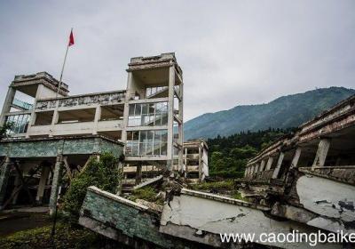 女人梦见地震自己安全是什么意思 女人梦见地震自己安全有什么预兆