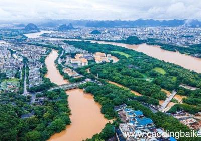 梦见自己被洪水淹是什么意思 梦见自己被洪水淹有什么预兆