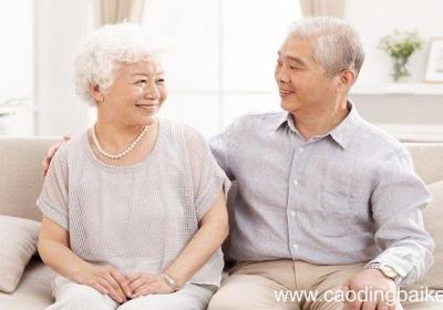 梦见有白头发是什么意思 梦见有白头发有什么预兆