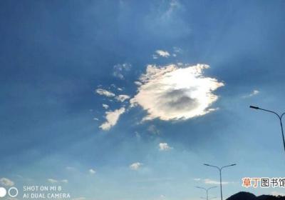 小米8怎么显示年月日
