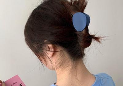 短头发怎么扎好看