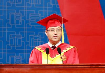 马琰铭履新浙大校长后首次毕业典礼讲话：一入浙大门，就是浙大人