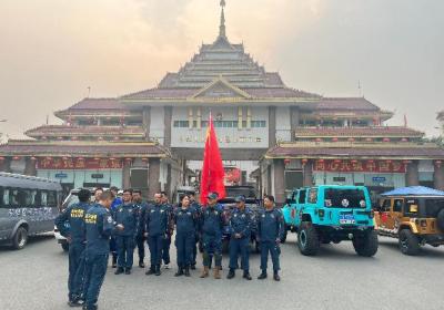 中国蓝天救援云南队进入缅甸开展救援