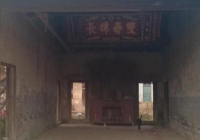 组图｜网友发帖：350岁老屋拆了可惜，不拆又危险