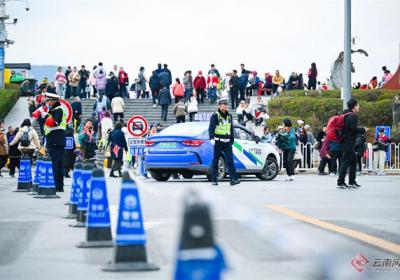 超2000万人次海埂大坝观鸥 昆明公安打造“警景相随”旅游警务金名片