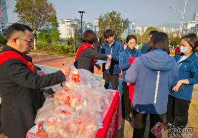 金融为民 富滇银行昆明江东支行开展金融知识进社区活动