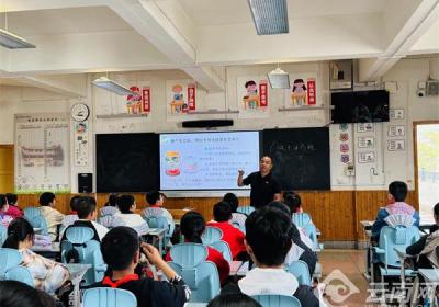 中国移动“蓝色梦想-多媒体教室”项目在云南保山建成并投入使用