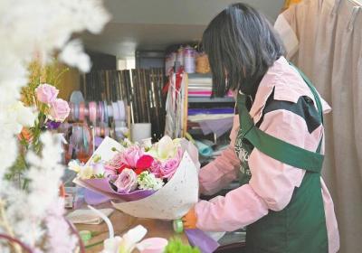 成都：花店消费新场景 有花有茶有沙龙