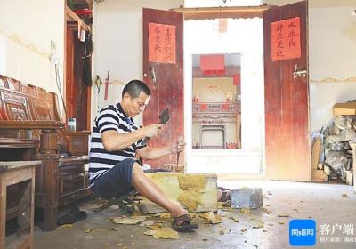 文化周刊 | 定安民间艺人何光云：走出国门的木雕师