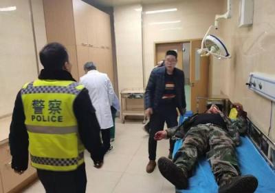 遭遇“熊瞎子”袭击 民警与时间赛跑急救伤员！
