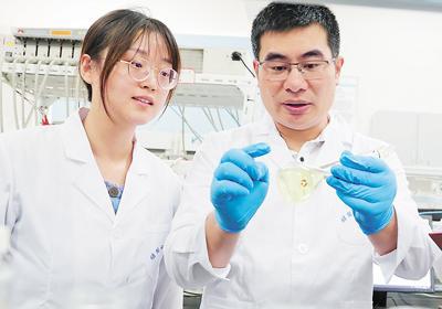 直面科研急与盼，一所大学的三次求解