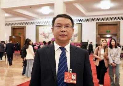 郑军委员：让经费直达高校，破解就业难题