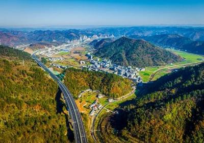 湖北交通再升级：十巫北高速建成通车，助力区域发展