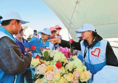 云南省各地开展“3·5”学雷锋志愿服务活动