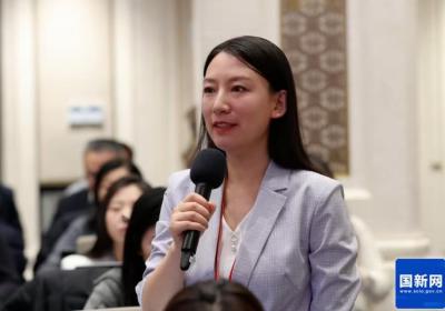 政府工作报告起草组：三大有利因素保障经济目标实现