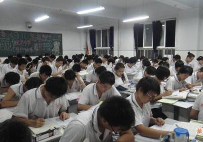 梦见很多同学是什么征兆
