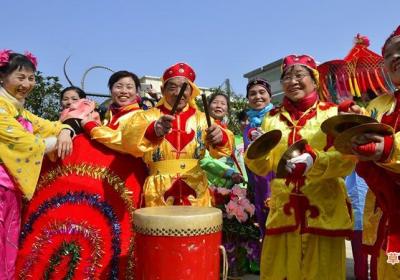 梦见敲锣打鼓什么意思