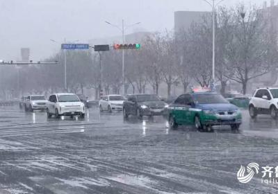 阳信积雪8厘米！山东继续发布道路结冰黄色和寒潮蓝色预警 局部仍有暴雪