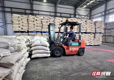湖南铁路部门多措并举助力春耕备耕 运输春耕物资突破10万吨
