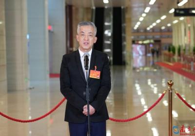 代表通道｜丘育华：守好人民“钱袋子”，盯紧政府“账本子”