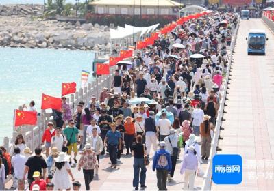 组图｜三亚发挥春节“长尾效应” 延续旅游市场“开门红”