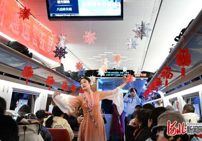 京张高铁，这样助力冰雪经济热起来