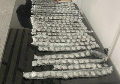 赛博穿搭？一旅客身上绑藏288个表盘进境被查！