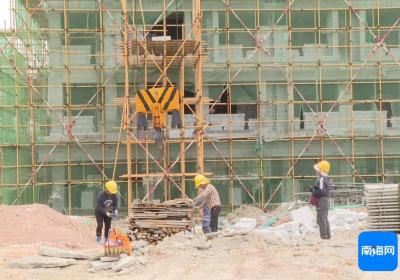 起跑即冲刺 | 抢工期“加速跑” 屯昌县世宙综合高级中学将于今年9月迎新生