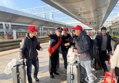 元宵节云南铁路开行列车449列满足旅客出行需求