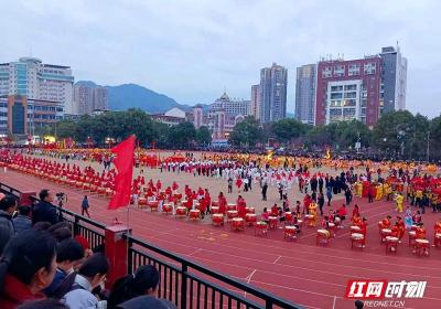 文化中国行·年味非遗丨慈利“板板龙灯”舞新春