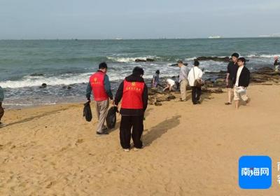 海口秀英区开展守护西海岸净滩行动 志愿服务绘就生态新画卷