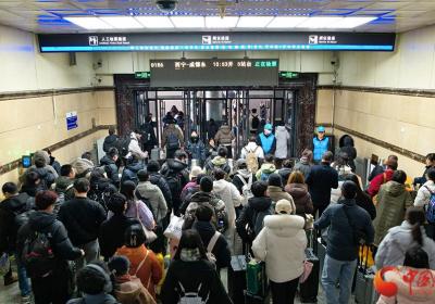 春节假期 兰州铁路局累计发送旅客203.8万人次