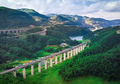 “星光・澜湄号”开启春节特别之旅