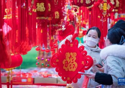 云南昆明：新春将至年味浓
