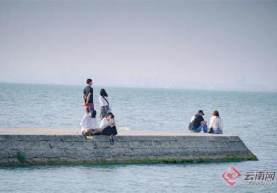 【早安云南·云游】这个周末，去“滇池最美沙滩”看夕阳！