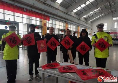 新春走基层丨兰州龚家湾交警：车厢里的安全课
