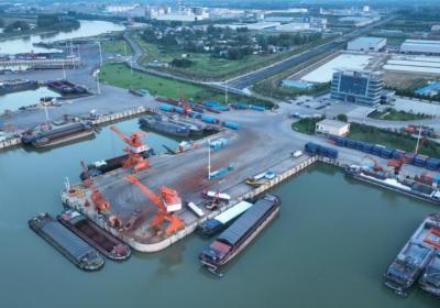 河南公路水路去年完成客运量7.4亿人次，同比增长21.7％