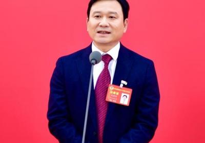 匡建军：让更多人了解、信赖、使用中医药丨直击委员通道