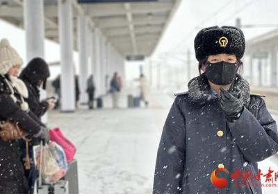 陇拍客|兰州铁路局：迎风斗雪保畅通