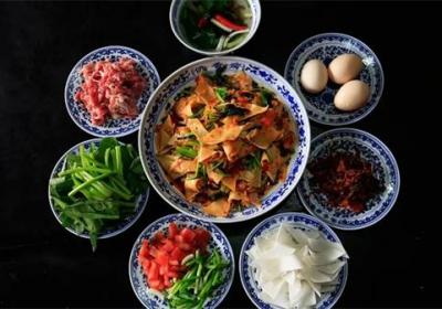 【早安云南·滇味】让云南腾冲这道美食，拯救你的味蕾！