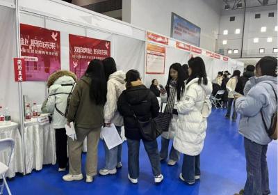 提供岗位超6万个！成都线上线下共发力促进高校毕业生就业