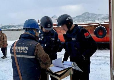 石岛边检：全天候守护雪天国门口岸安全顺畅