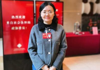市政协委员励丽：促进中老年女性骨质疏松预防控制