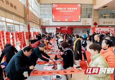 品美食、逛集市、看演出，腊八节里寻味非遗年