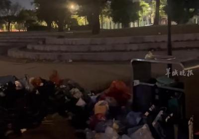 广州一地跨年夜后垃圾成堆，清洁工：会增加人手