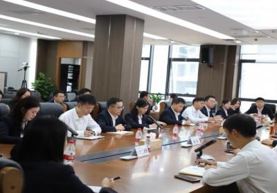 农发行黔南州分行：青年员工座谈会，聆听心声，共话成长