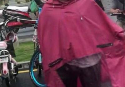岳云鹏老婆辟谣接孩子, 路人撞脸小岳岳长的太像了