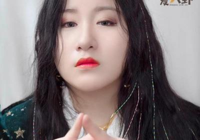 锤娜丽莎资料, 回应恋情却称自己编不下去是咋么回事？
